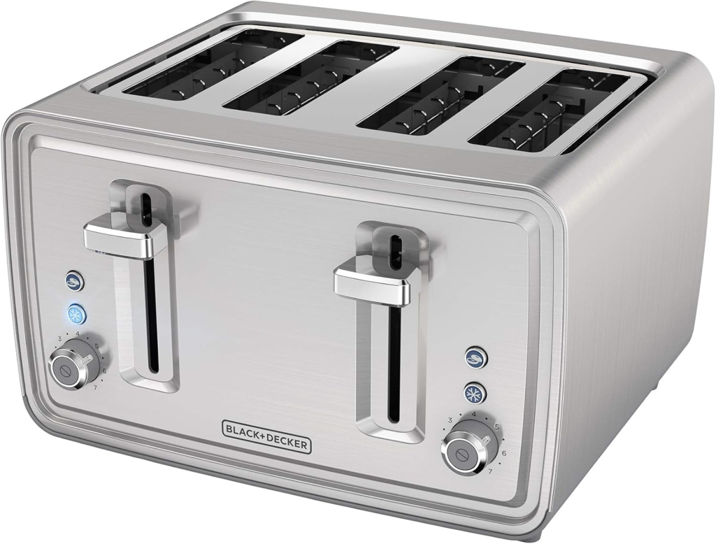 BLACK+DECKER stainless steel 4 slice toaster TR4900SSD – one of the best stainless steel toasters for bagels and thick bread