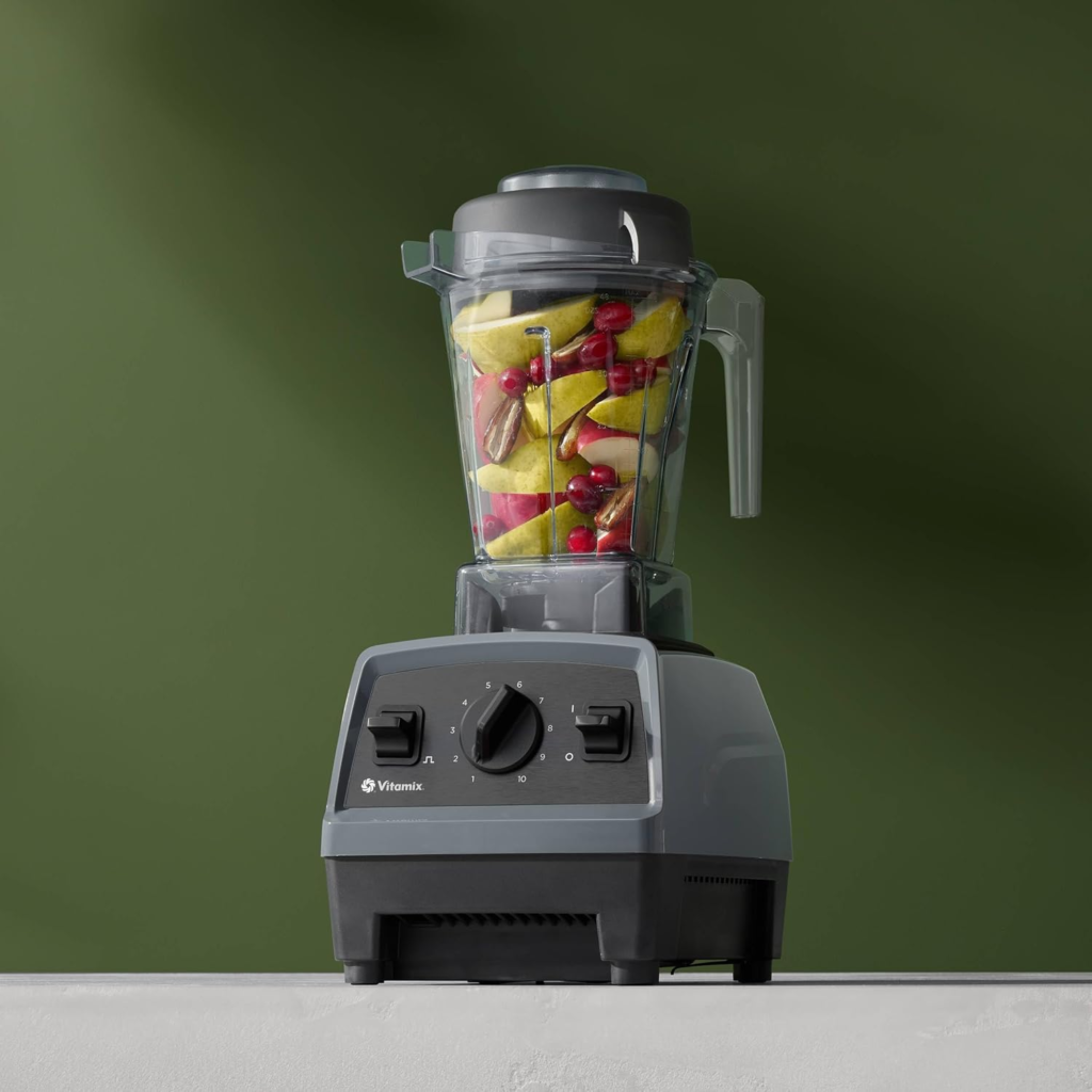 Vitamix Explorian E310 review blender crushing fruit and frozen ingredients