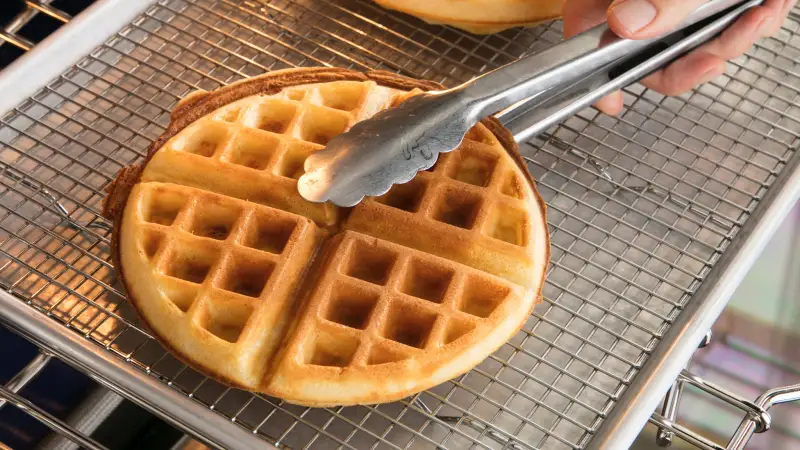 how to prevent waffles from burning golden waffle not burnt